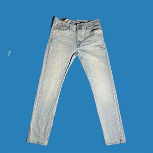Light Wash Men’s Levi’s Jeans